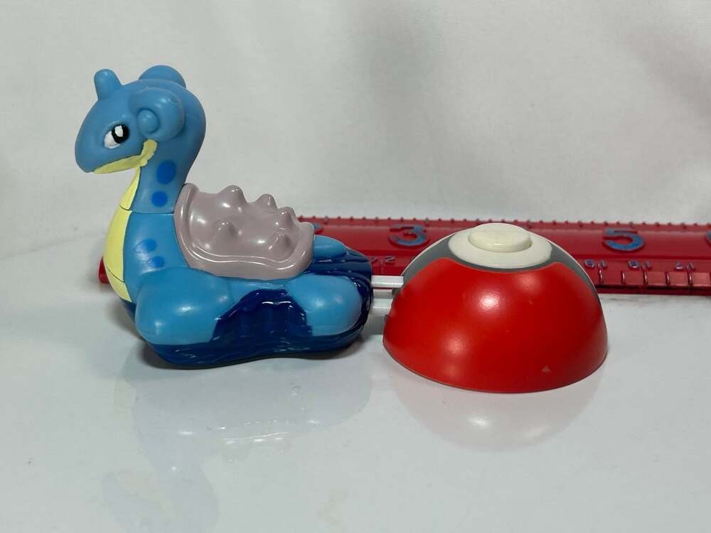 VTG 1999 Burger King Pokemon Lapras Launcher 2” Figure with launcher!